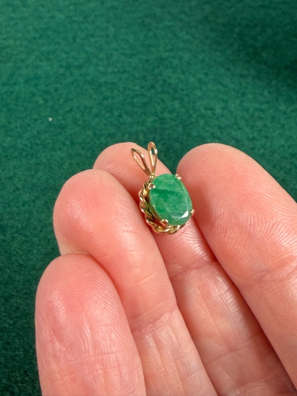 VINTAGE, 10K Gold Green Gemstone Pendant - Picture 5 of 12